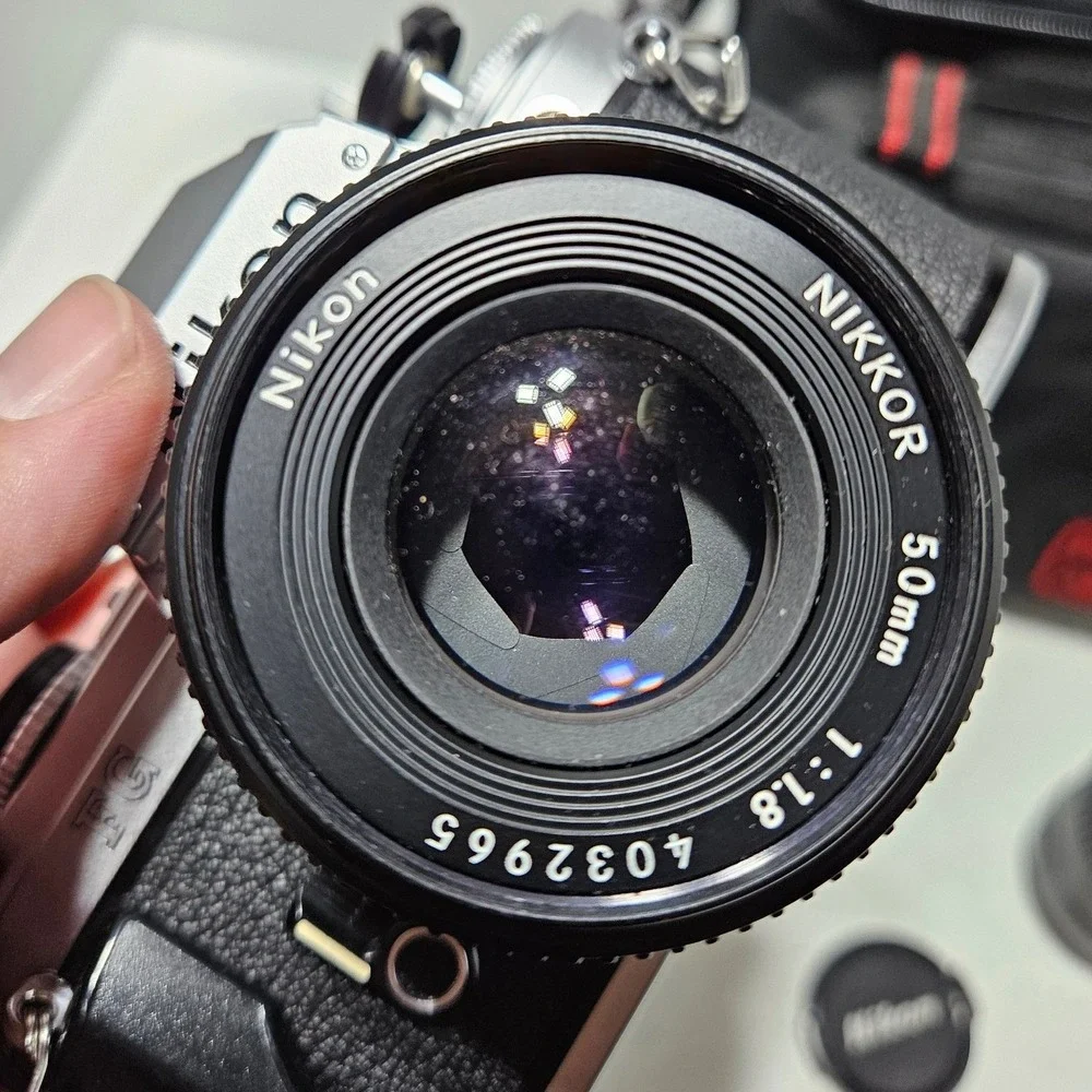Nikon FG 35mm SLR Film Camera With Nikkor 50mm f/1.8 Albinar 70-210mm Untested